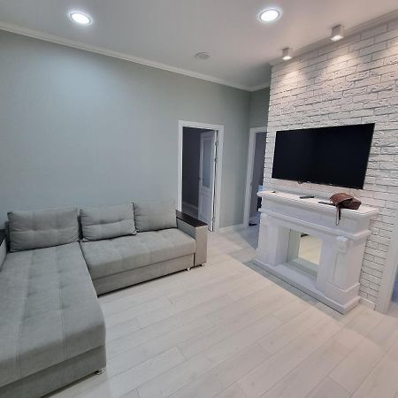Luxury Best Grand New Apartaments Ultra Central تشيسيناو المظهر الخارجي الصورة