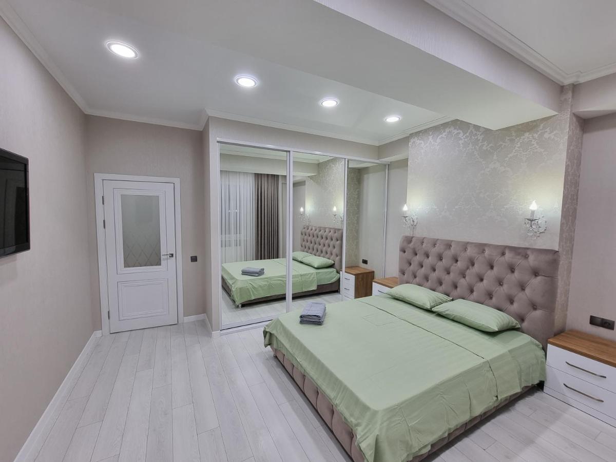Luxury Best Grand New Apartaments Ultra Central تشيسيناو المظهر الخارجي الصورة