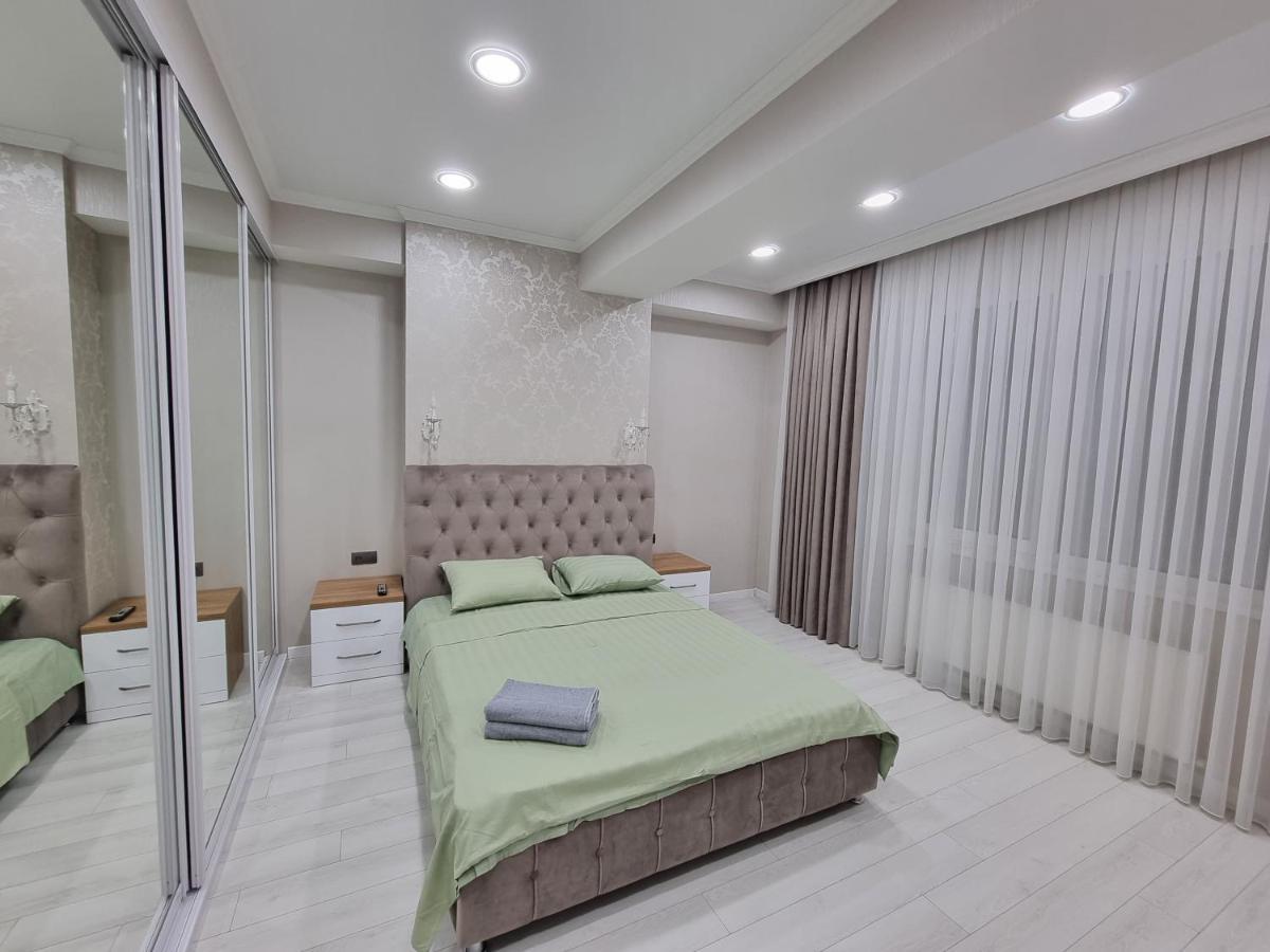 Luxury Best Grand New Apartaments Ultra Central تشيسيناو المظهر الخارجي الصورة