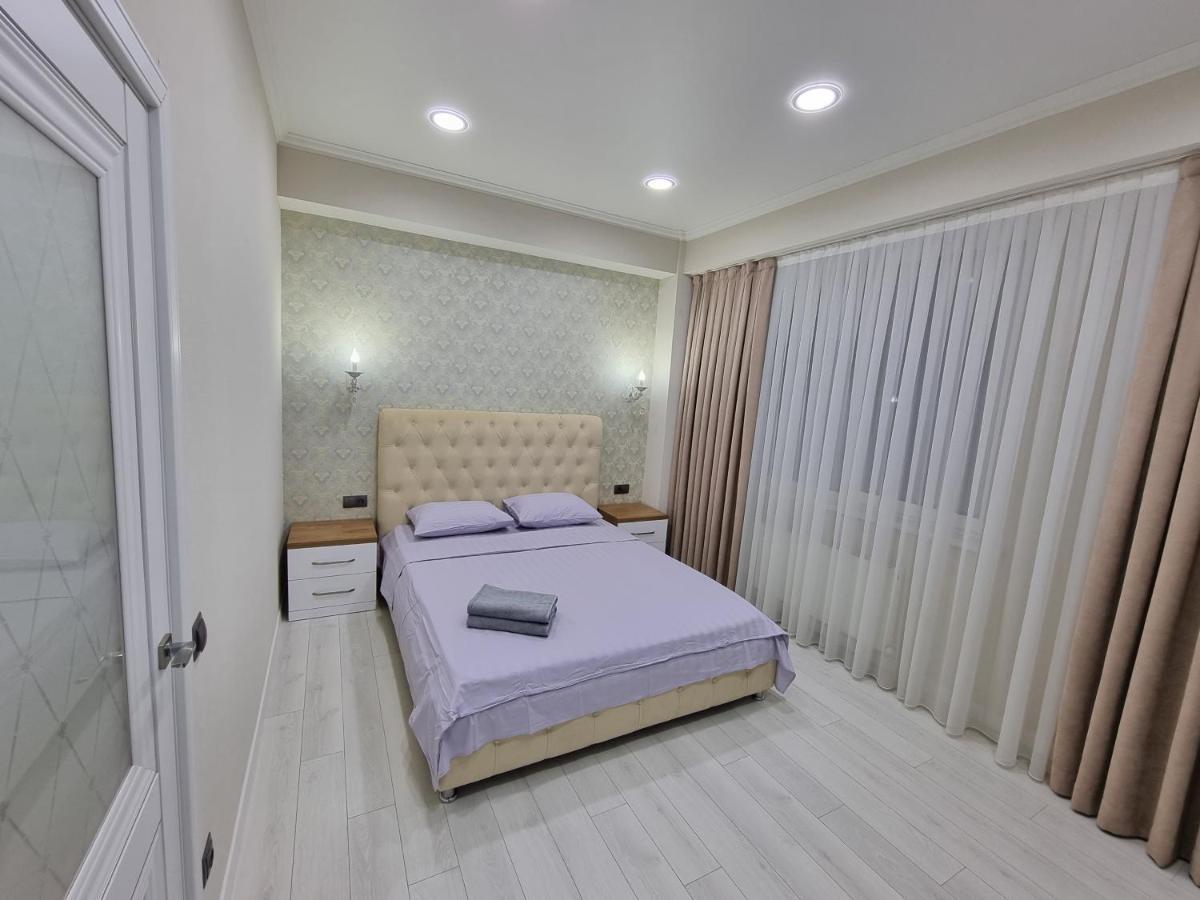 Luxury Best Grand New Apartaments Ultra Central تشيسيناو المظهر الخارجي الصورة