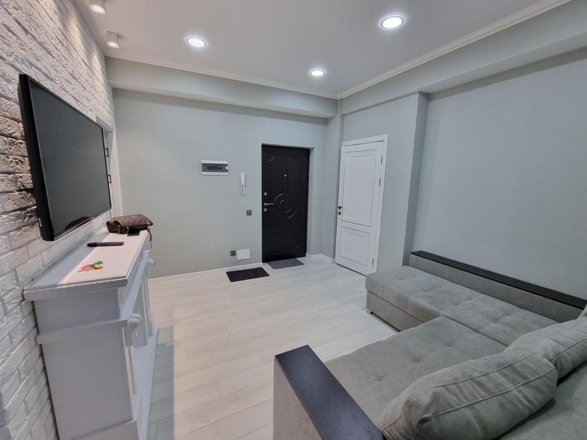 Luxury Best Grand New Apartaments Ultra Central تشيسيناو المظهر الخارجي الصورة