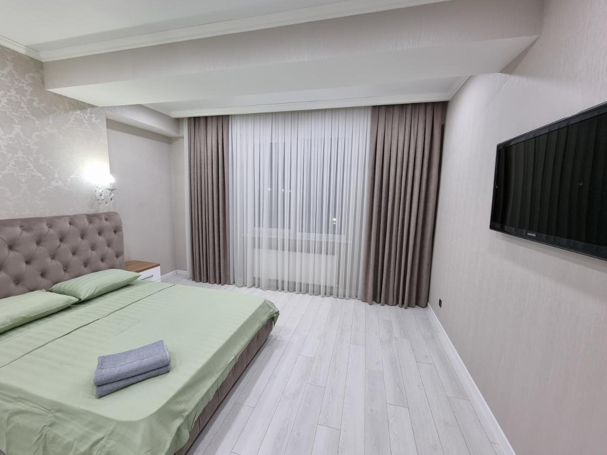 Luxury Best Grand New Apartaments Ultra Central تشيسيناو المظهر الخارجي الصورة
