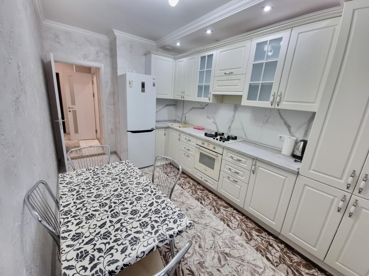 Luxury Best Grand New Apartaments Ultra Central تشيسيناو المظهر الخارجي الصورة