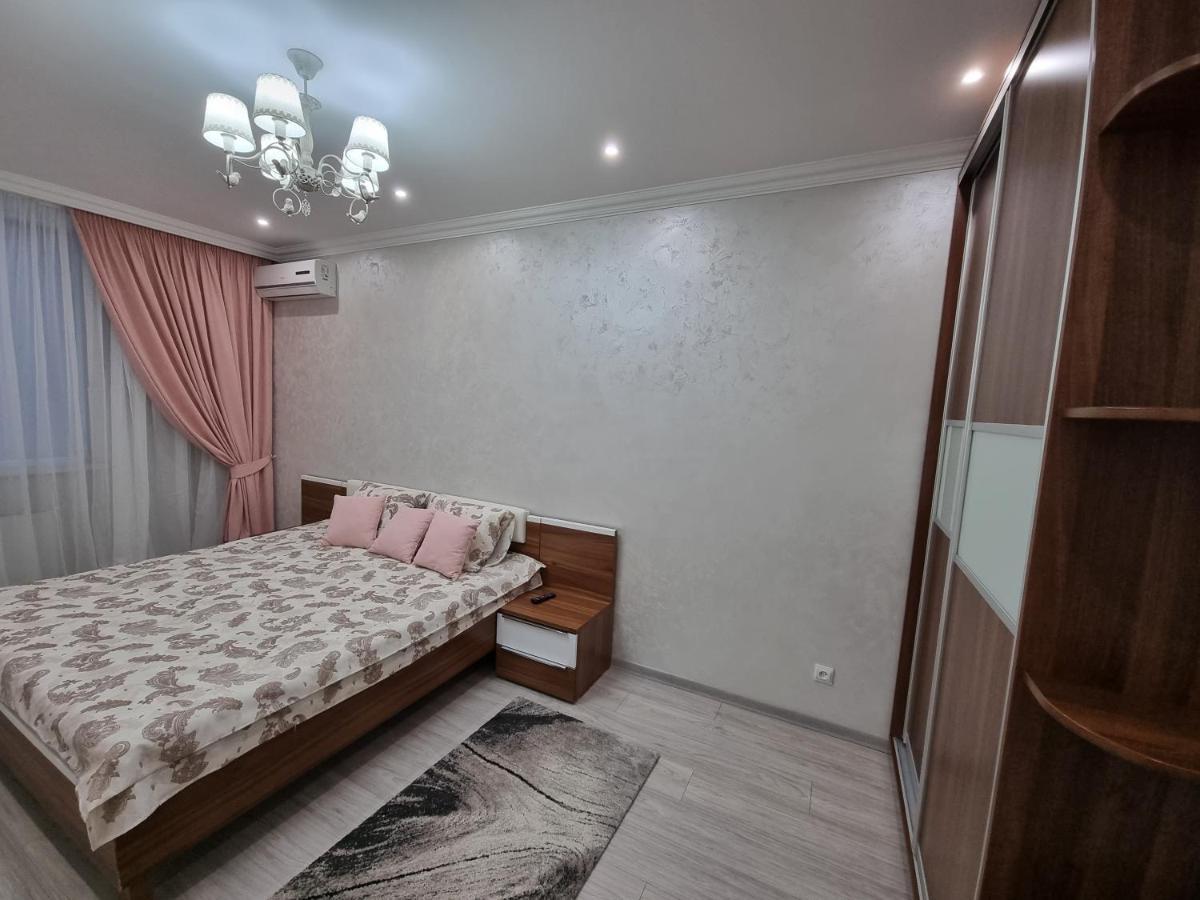 Luxury Best Grand New Apartaments Ultra Central تشيسيناو المظهر الخارجي الصورة