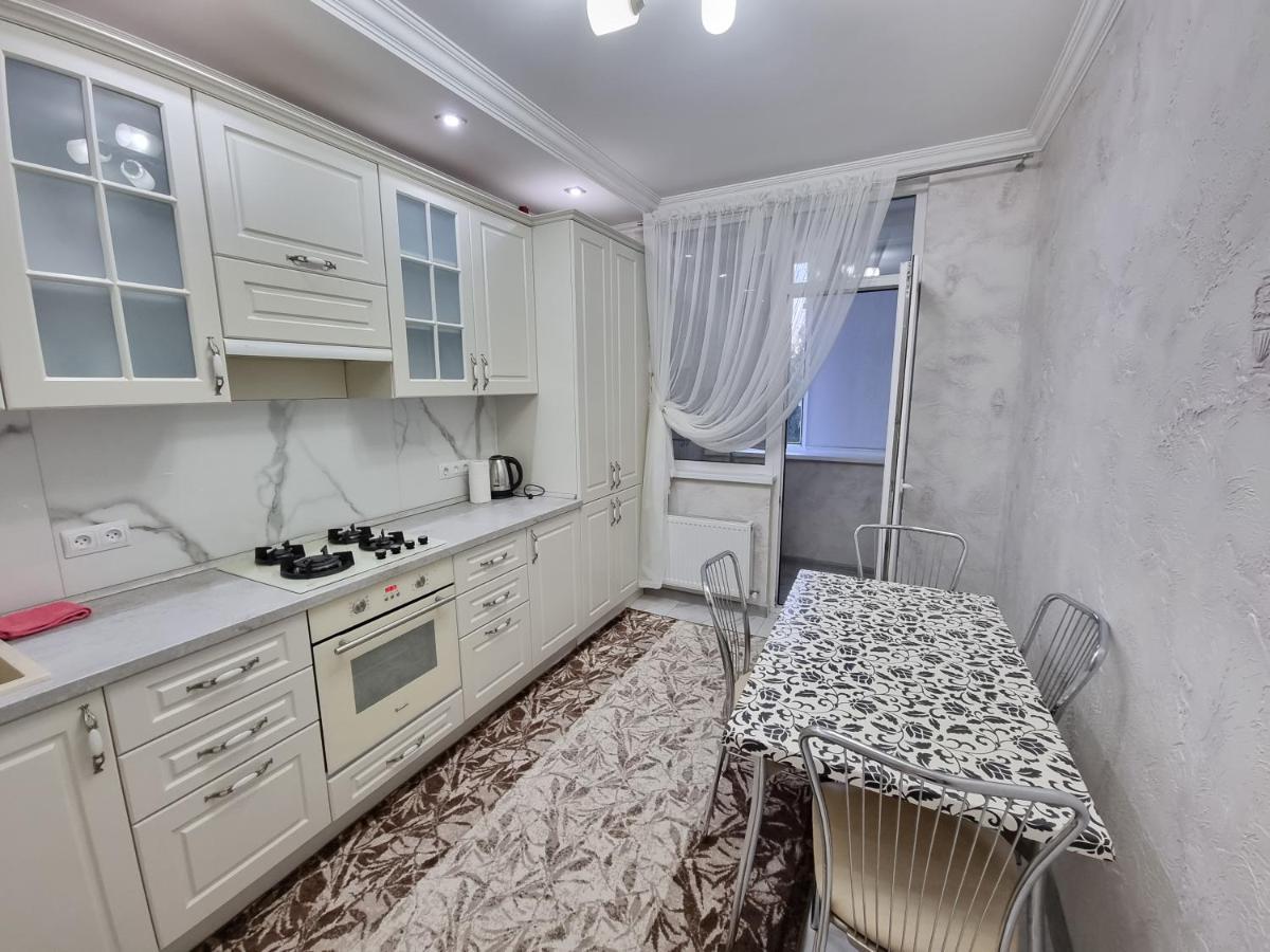 Luxury Best Grand New Apartaments Ultra Central تشيسيناو المظهر الخارجي الصورة